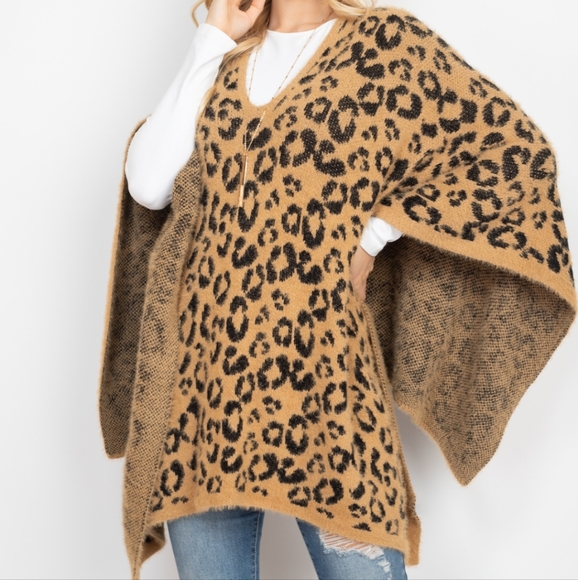 Leopard Print Knit Poncho - Picture 8 of 9